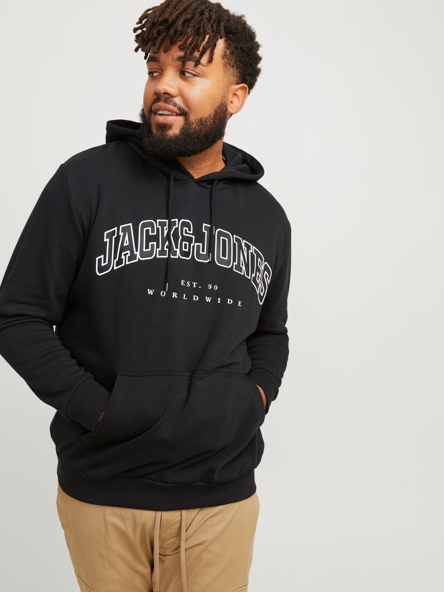 JJECALEB VARSITY SWEAT HOOD ZWART