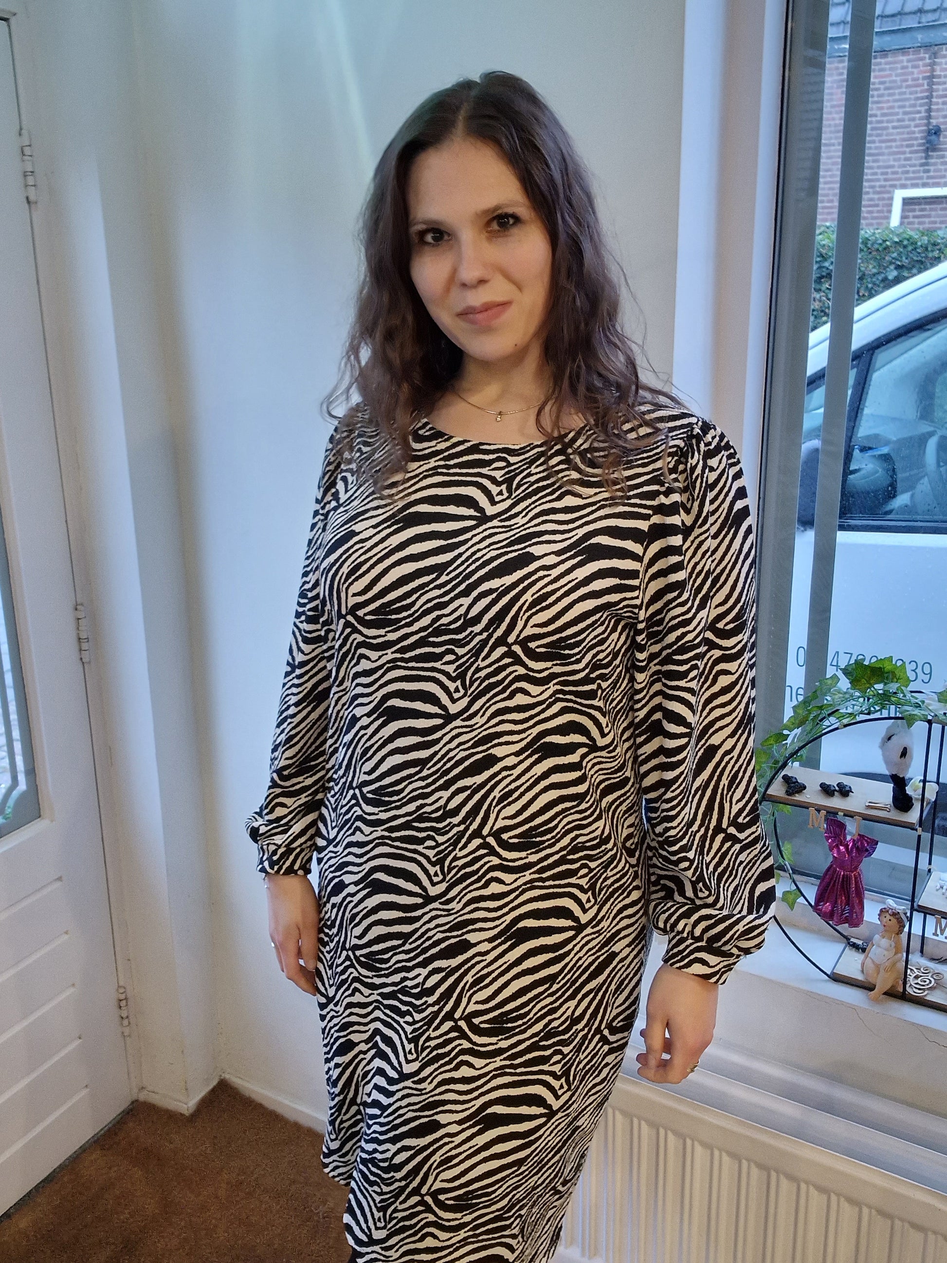 formeel Bemiddelaar nerveus worden Only Carmakoma Carsofia jurk zebraprint zwart/wit – Renée's Fashion